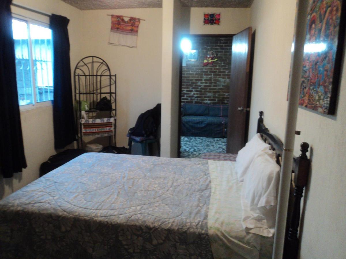 צ'יצ'יקאסטנאנגו Hotel Chalet מראה חיצוני תמונה