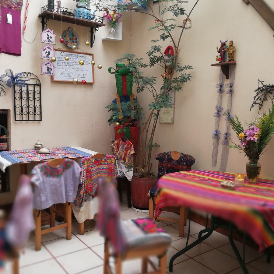 צ'יצ'יקאסטנאנגו Hotel Chalet מראה חיצוני תמונה