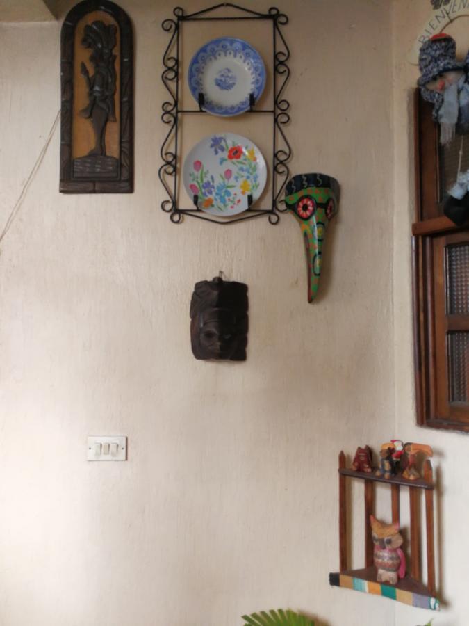 צ'יצ'יקאסטנאנגו Hotel Chalet מראה חיצוני תמונה