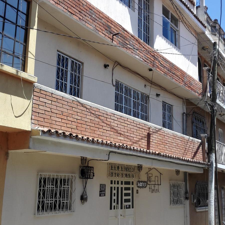 צ'יצ'יקאסטנאנגו Hotel Chalet מראה חיצוני תמונה